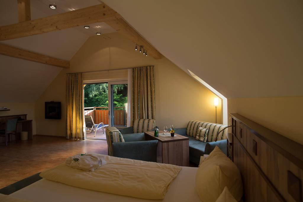 Wald-Hotel Heppe Dammbach Pokoj fotografie