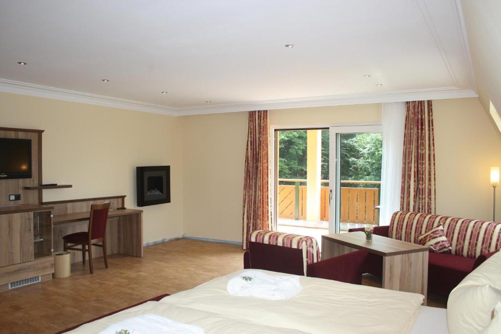 Wald-Hotel Heppe Dammbach Pokoj fotografie