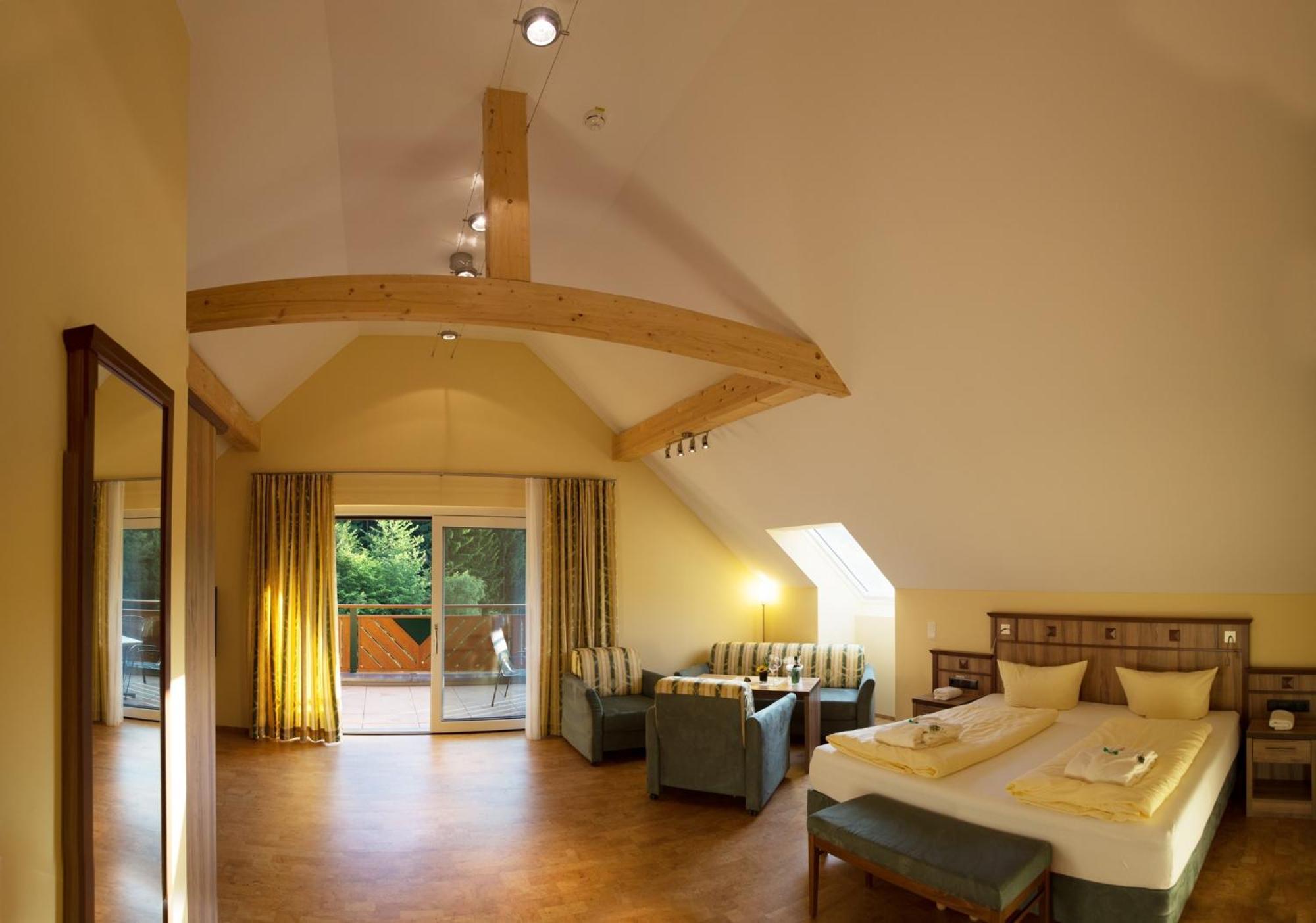 Wald-Hotel Heppe Dammbach Pokoj fotografie